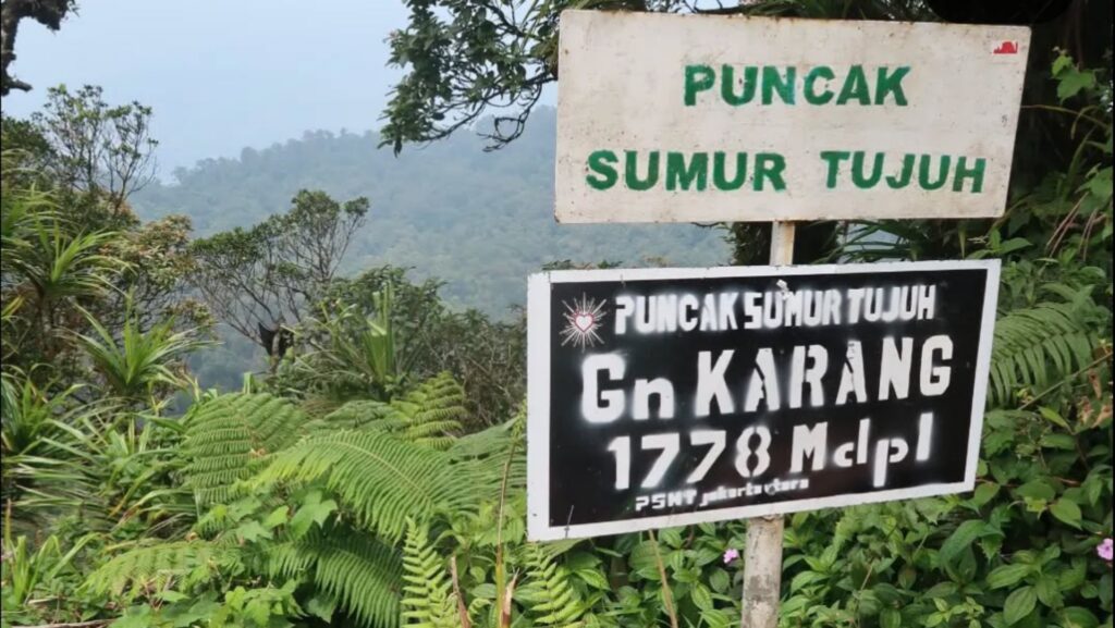 Prabu Pucuk Umun dan Mitos di Balik Penamaan Gunung Karang di Pandeglang, Banten