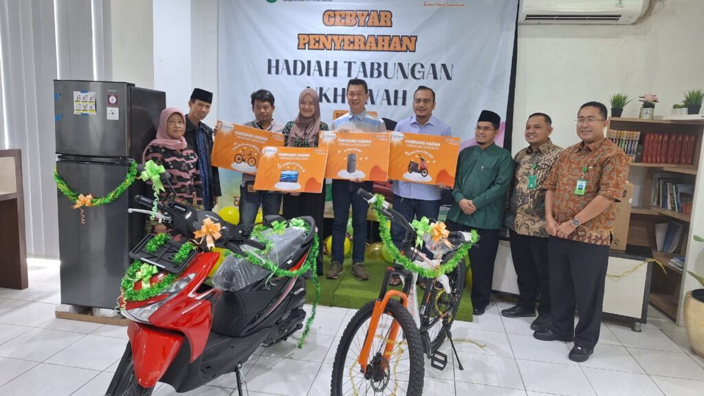 Tak Disangka, Rutin Sisihkan Uang Rp100 Ribu, Nasabah Ini Pulang Bawa Motor