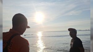 Wisatawan Asal Bogor Terseret Ombak di Pantai Carita, Nasibnya Masih Misteri