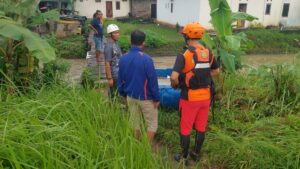 Terseret Sungai Cigeplak, Tertinggal Hanya Pakaian, di Mana Wasid?