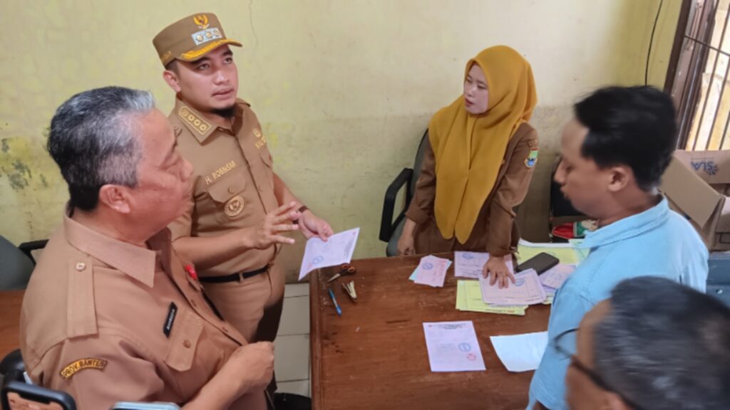 Sidak ke TPSA Bagendung, Temukan Timbangan Sampah Tak Aktif, Robinsar: Yang Penting Ukurnya Benar