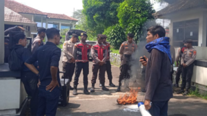 RPM Geruduk PUPR Lebak, Jalan Rusak Parah, Warga Tuntut Kadis Dicopot