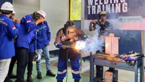 Cetak Welder Muda Berkualitas, Krakatau Pipe Gelar Pelatihan Pengelasan Bersertifikat