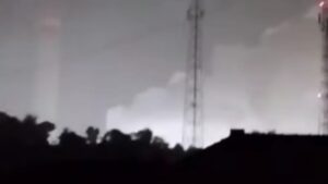 Geger Suara Gemuruh dan Asap Tebal dari PLTU Suralaya, Warga Panik