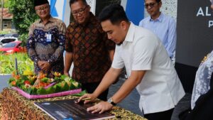 Al Azhar Expo 2025: Robinsar Resmikan Open Theater, Lahirkan Generasi Emas Kota Baja