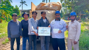 Statomer Donasikan Sampah Bernilai ke Bank Sampah, Dorong Kesadaran Lingkungan dari Kawasan Industri