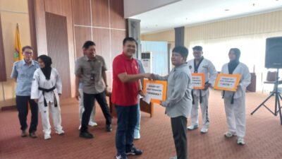 Langkah Perdana Ketua KONI Cilegon, Irfan Ali Hakim Buka UKT Taekwondo dengan Semangat Pembinaan Atlet Muda